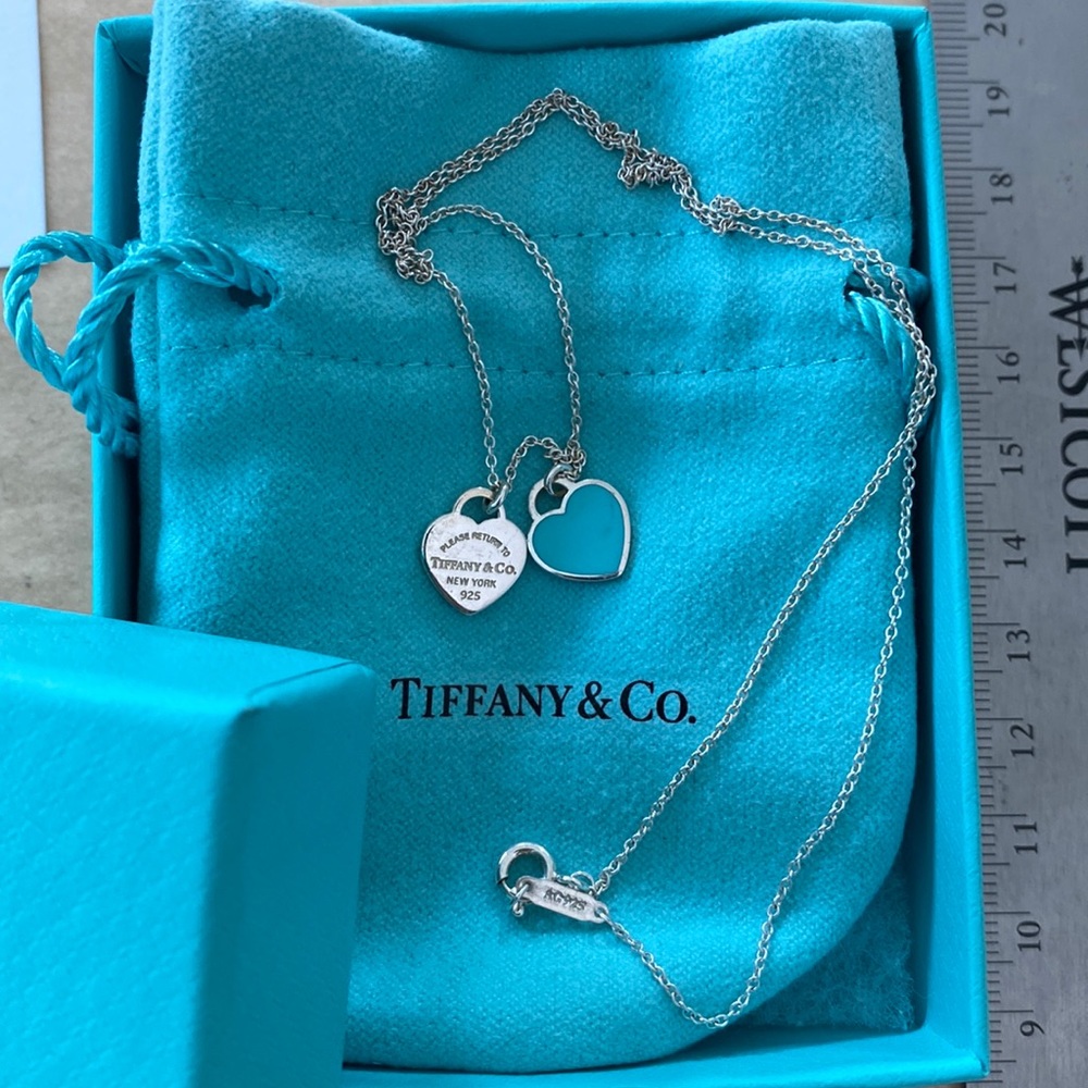 ✨Tiffany Blue® Double Heart Tag Pendant
in Silver, Mini ✨